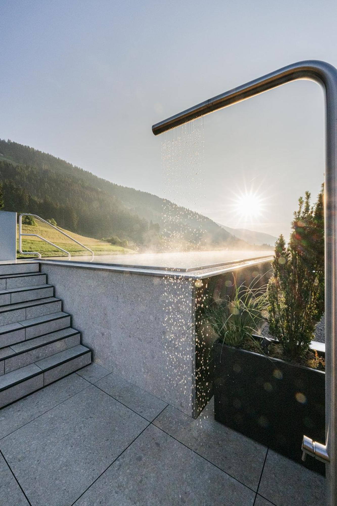 Loewe Dolomites Hotel San Candido Eksteriør billede
