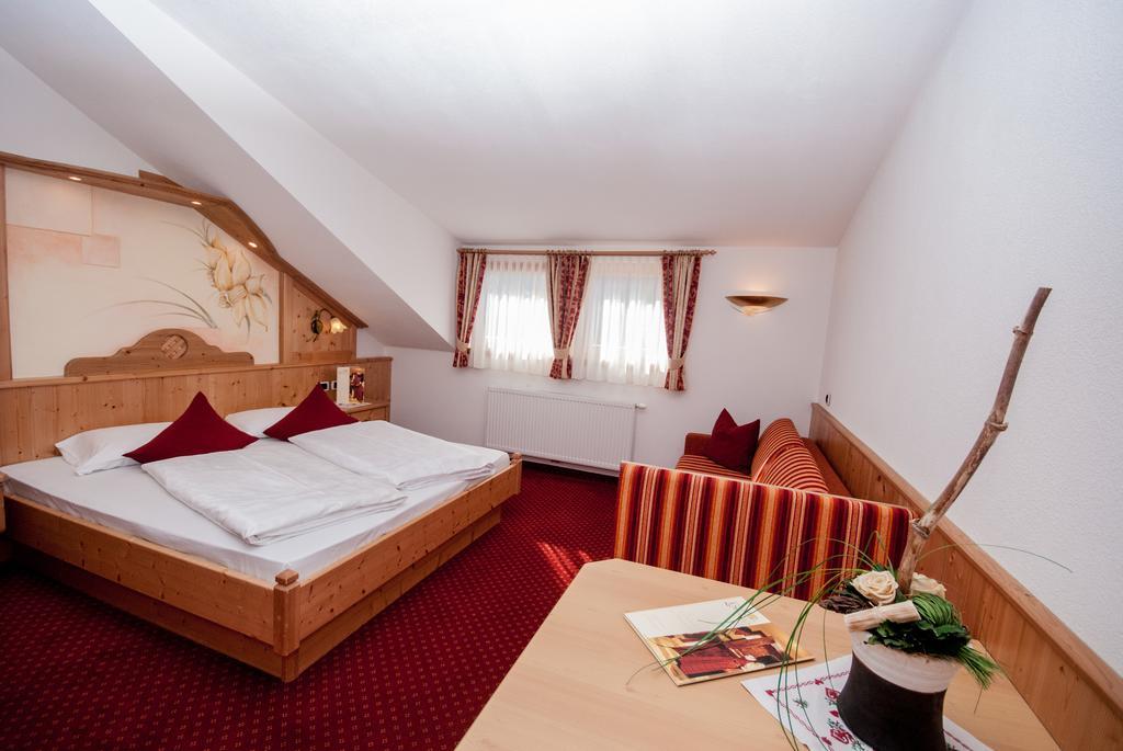 Loewe Dolomites Hotel San Candido Eksteriør billede